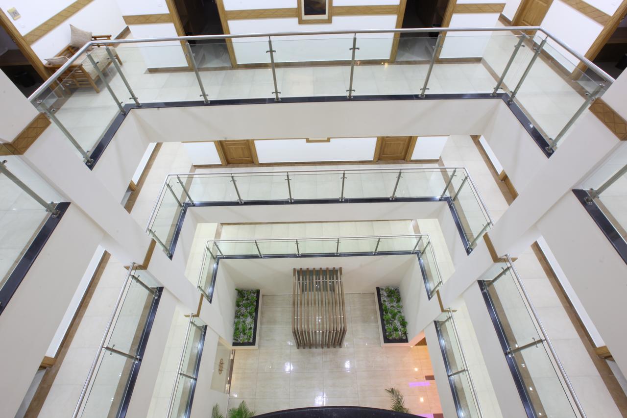 Sidra Pristine And Portico Halls